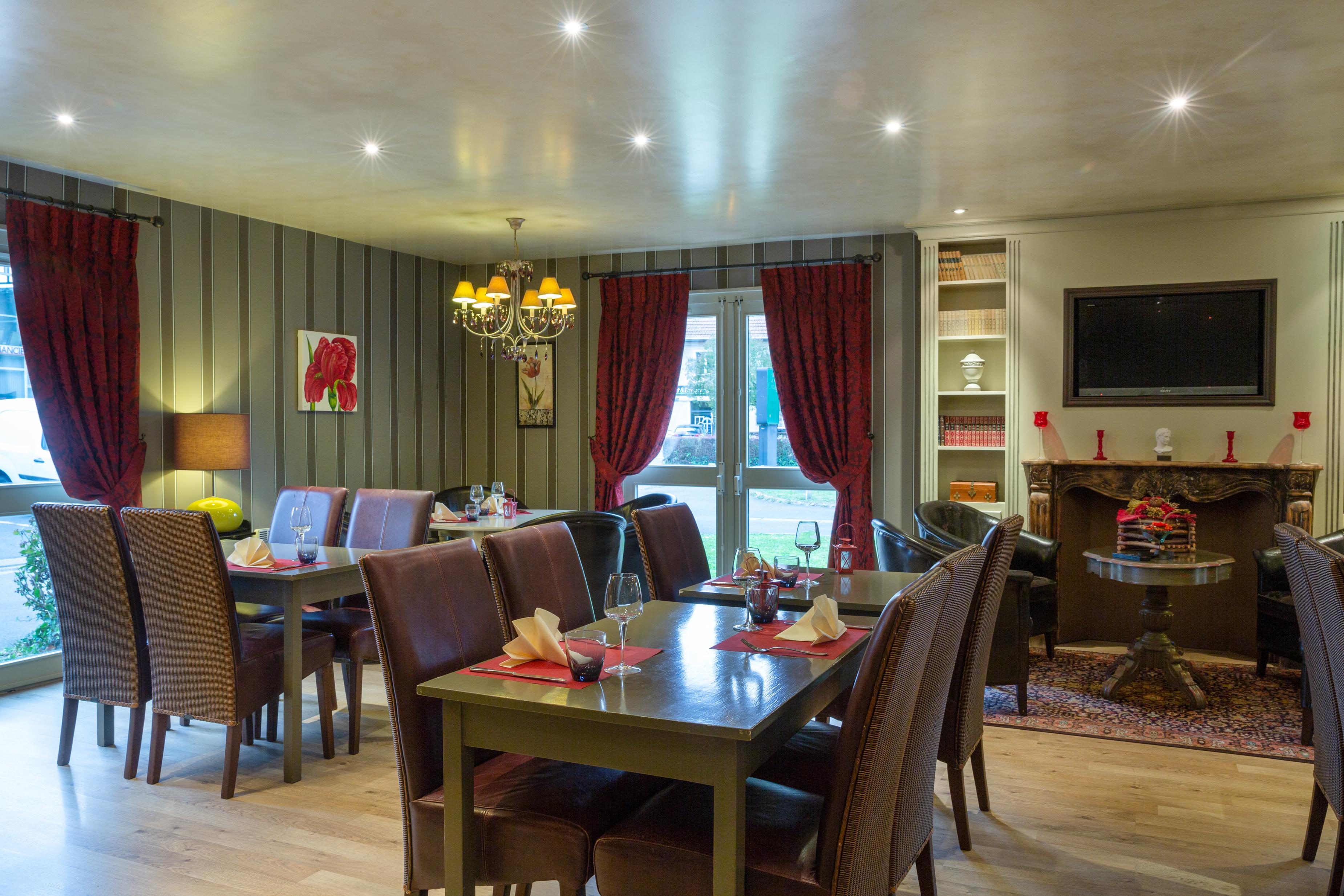 The Originals City, Le Cottage Hotel, Bruay-La-Buissiere Luaran gambar