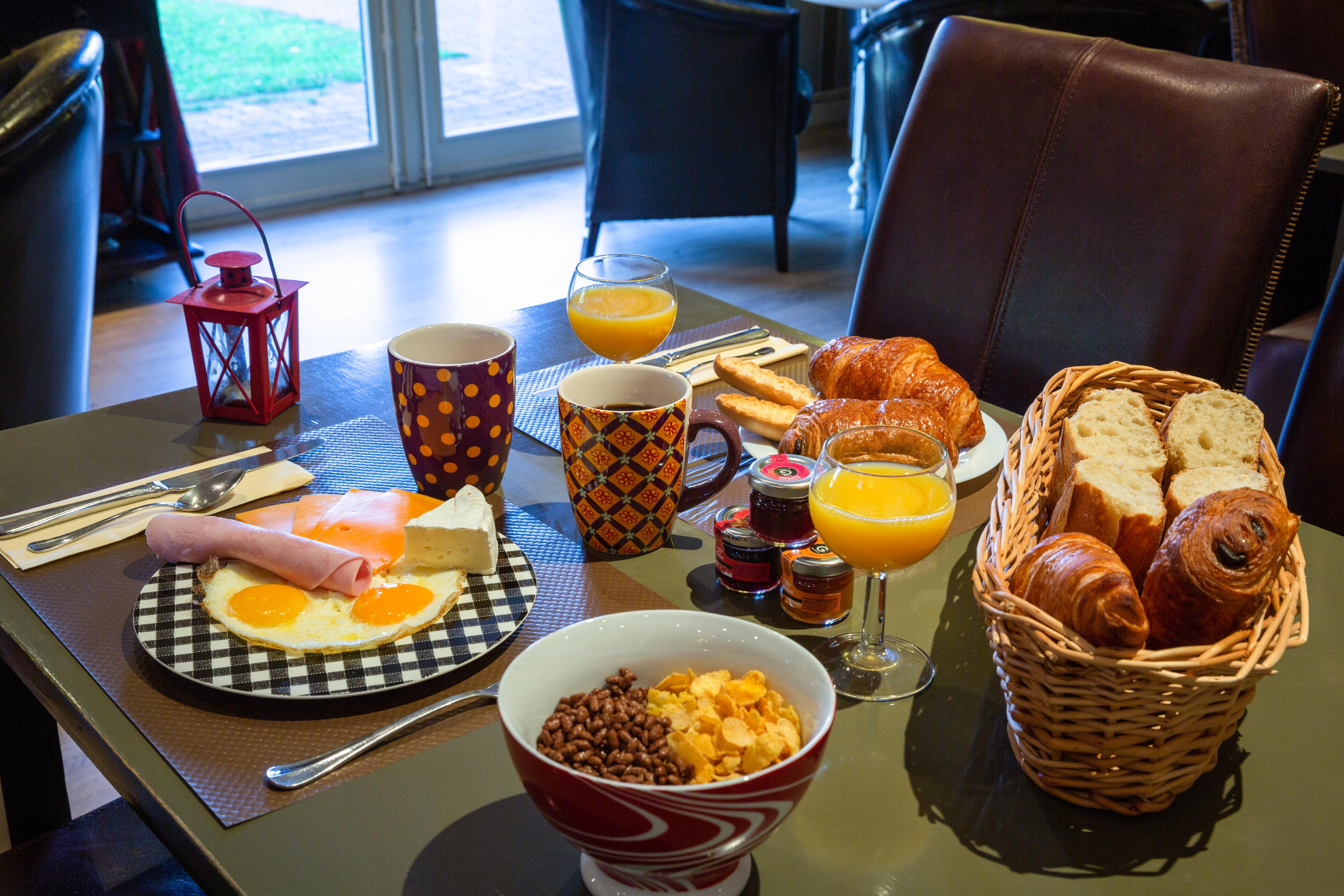 The Originals City, Le Cottage Hotel, Bruay-La-Buissiere Luaran gambar